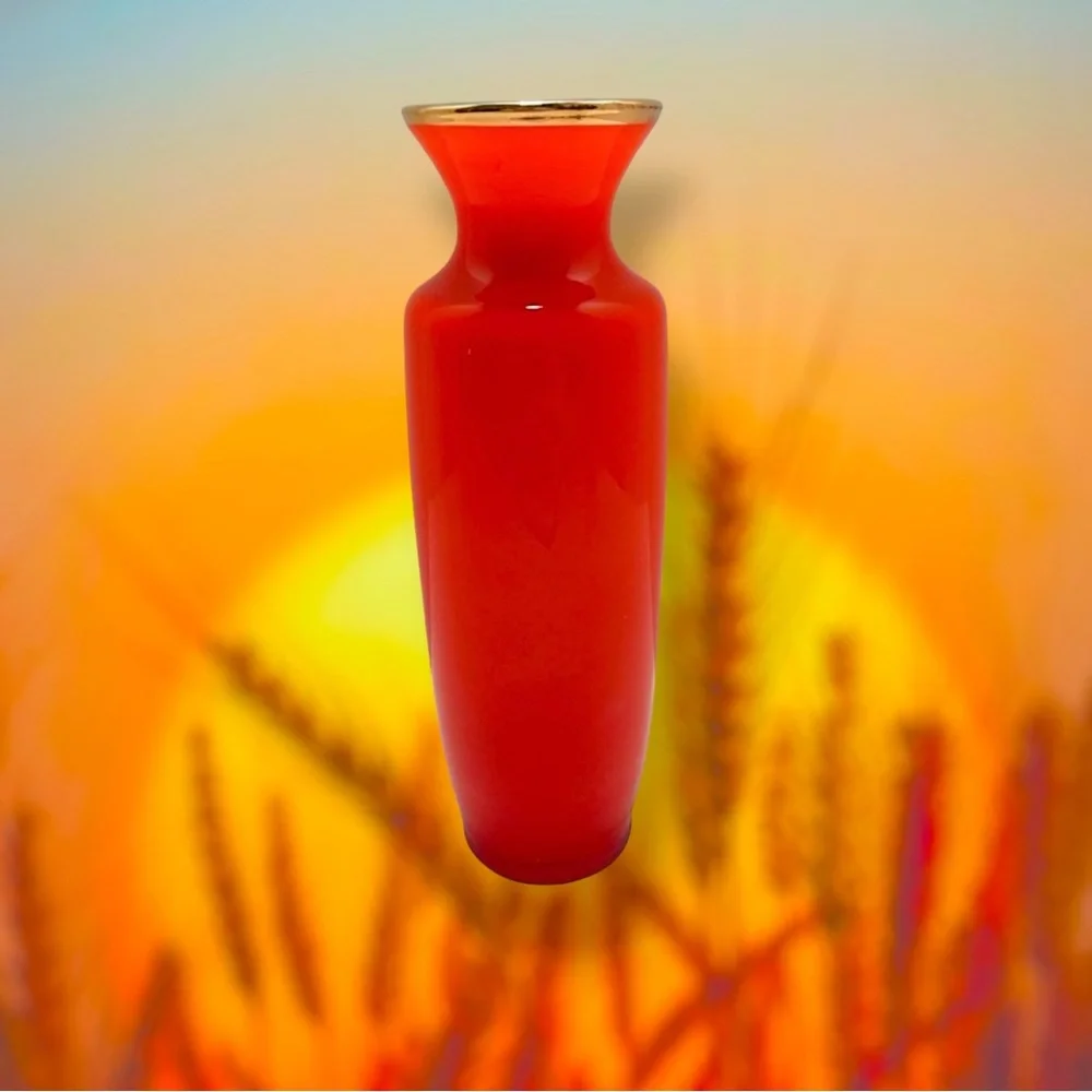 ✨VINTAGE✨Enesco Import Japan orange/red glass vase with a gold wheat design